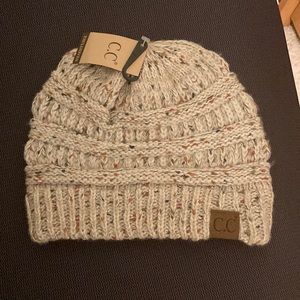 Oatmeal colored CC beanie new with tags!